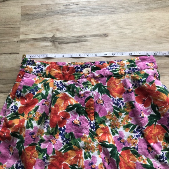 Zara Bold Floral Shorts 52% Linen - Picture 2 of 9